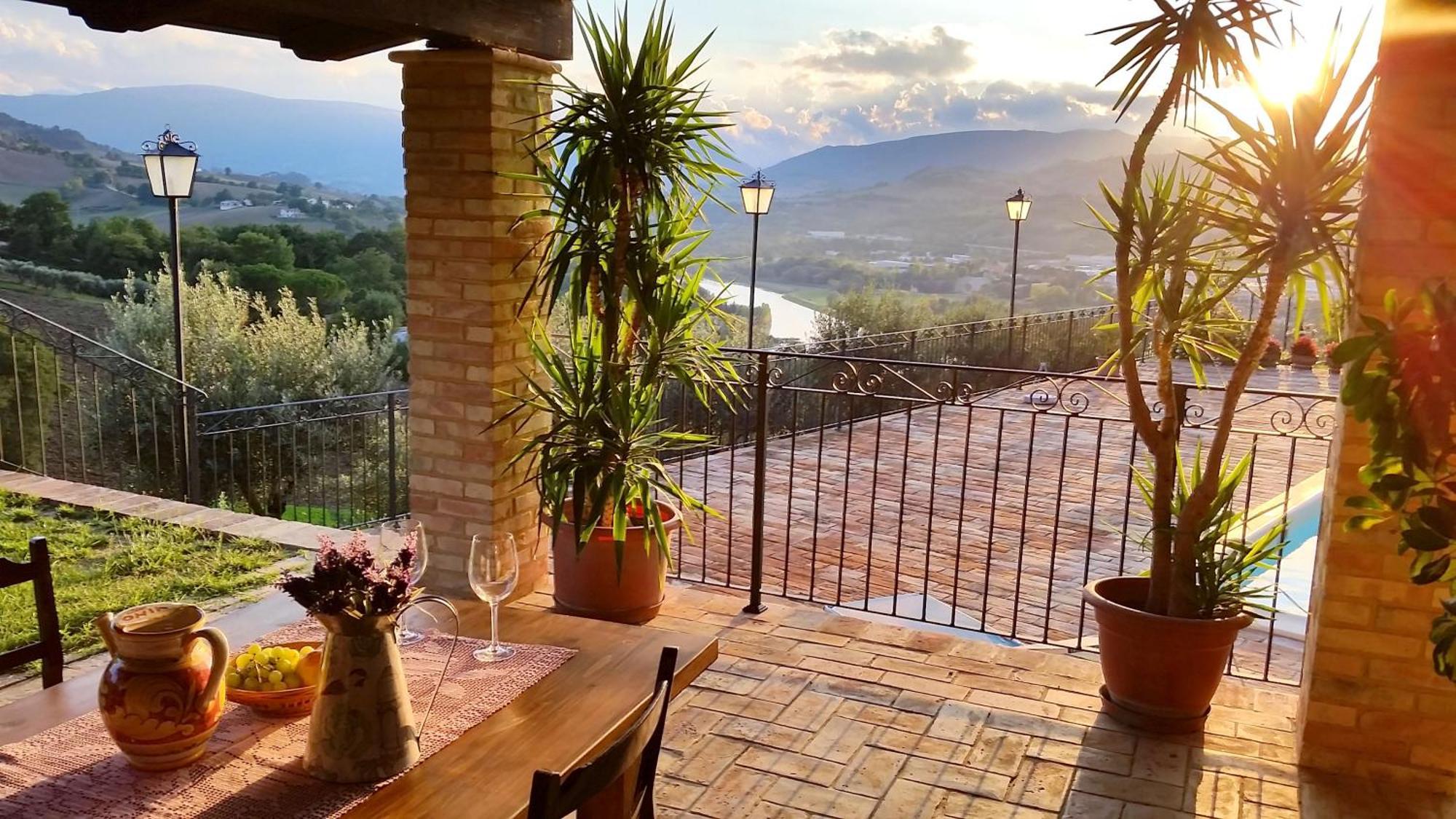 Agriturismo Pascucci Tolentino Exterior photo